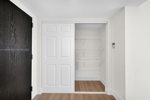 90 Alton Rd 1908, Miami Beach, FL 33139