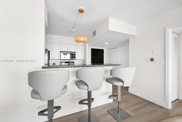 90 Alton Rd 1908, Miami Beach, FL 33139