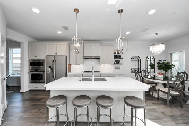 8922 Golden Mist Drive, Missouri City, TX 77459