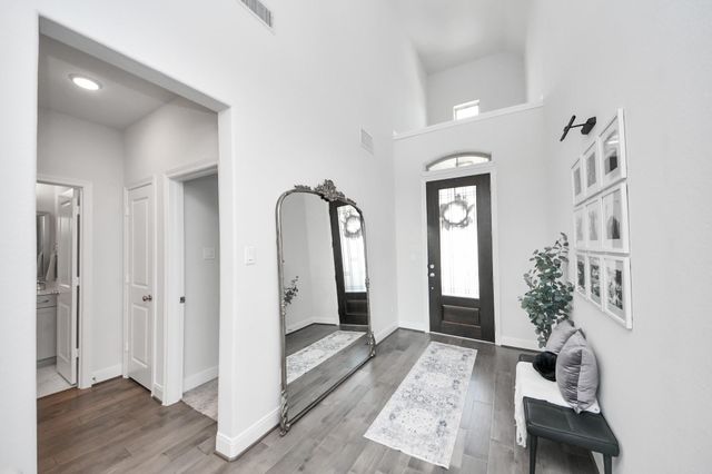 8922 Golden Mist Drive, Missouri City, TX 77459