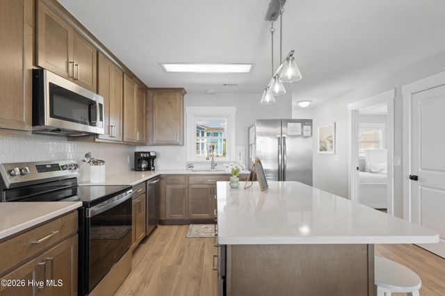 1031 Ocean Boulevard W, Holden Beach, NC 28462