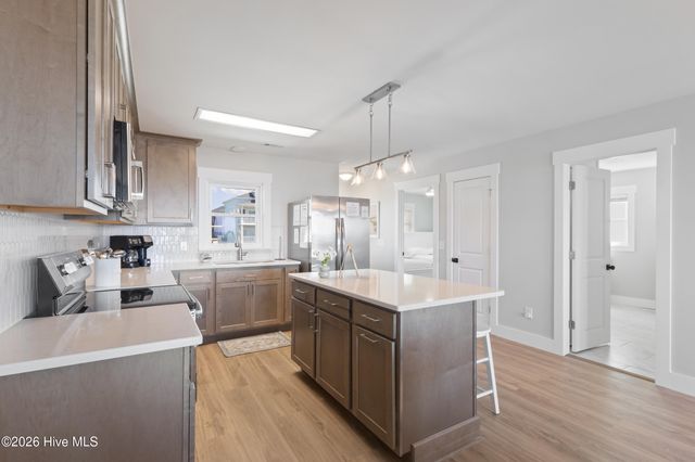 1031 Ocean Boulevard W, Holden Beach, NC 28462