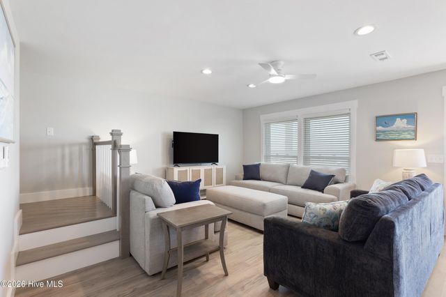 1031 Ocean Boulevard W, Holden Beach, NC 28462
