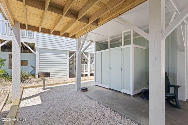 1031 Ocean Boulevard W, Holden Beach, NC 28462