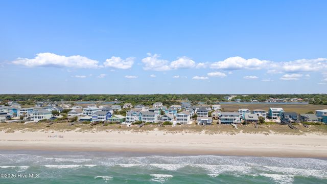 1031 Ocean Boulevard W, Holden Beach, NC 28462