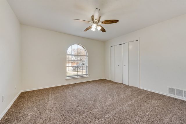 1700 Prestonwood Drive, Arlington, TX 76012