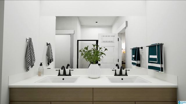 8136 KIMBRELL STATION LOOP, Mccalla, AL 35111