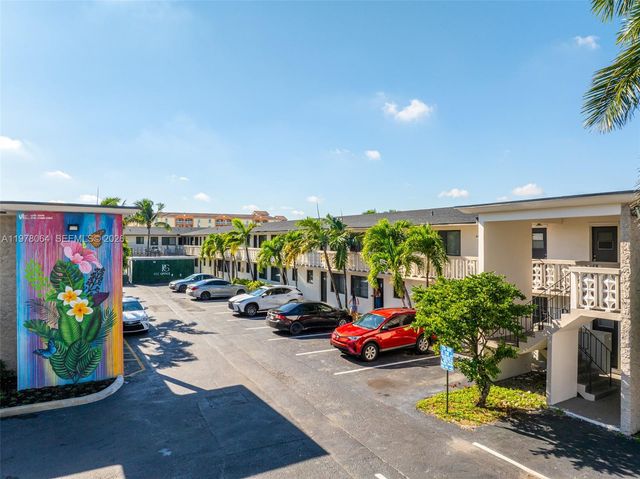 1310 W 29th St 37, Hialeah, FL 33012