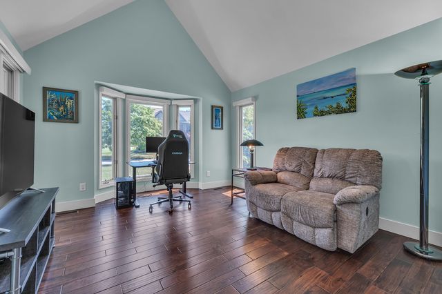 46776 Mornington Road, Canton, MI 48188