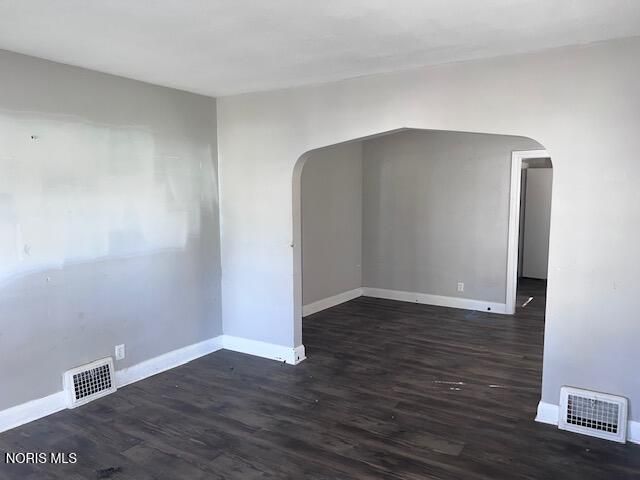 2555 Oak Grove Place, Toledo, OH 43613