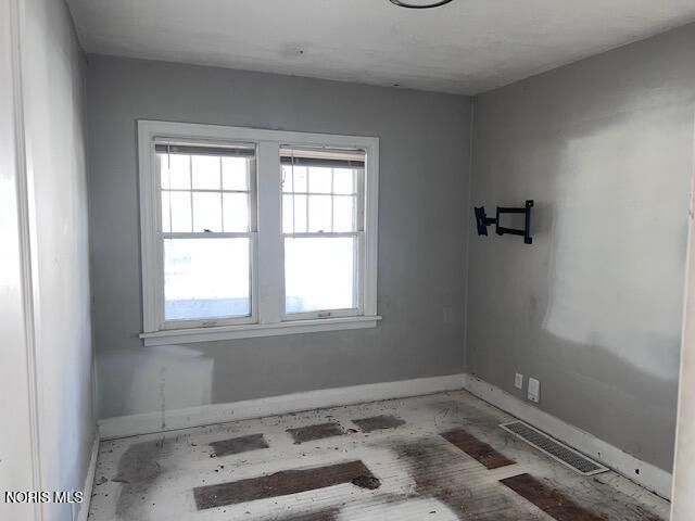 2555 Oak Grove Place, Toledo, OH 43613