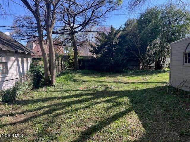 2555 Oak Grove Place, Toledo, OH 43613