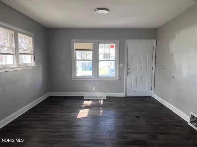 2555 Oak Grove Place, Toledo, OH 43613