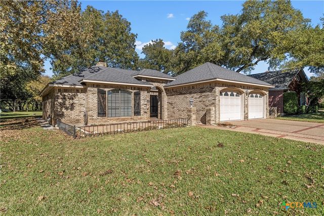 3601 Willow Bend Circle, Waco, TX 76708