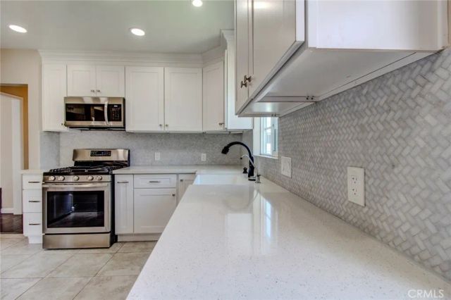 2235 S Parton Street, Santa Ana, CA 92707