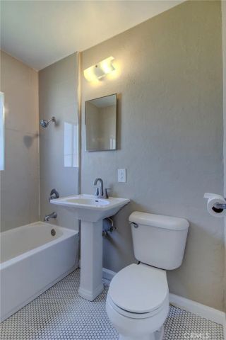 2235 S Parton Street, Santa Ana, CA 92707