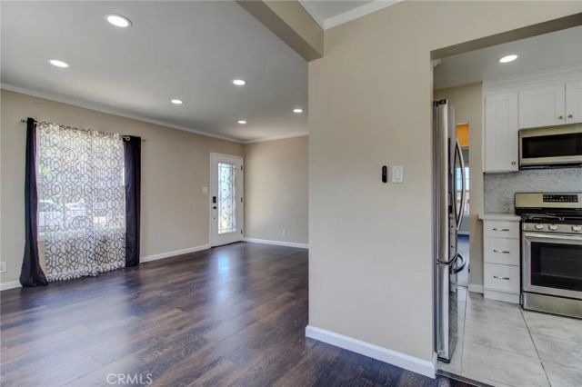 2235 S Parton Street, Santa Ana, CA 92707