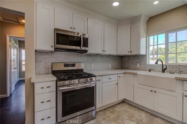 2235 S Parton Street, Santa Ana, CA 92707