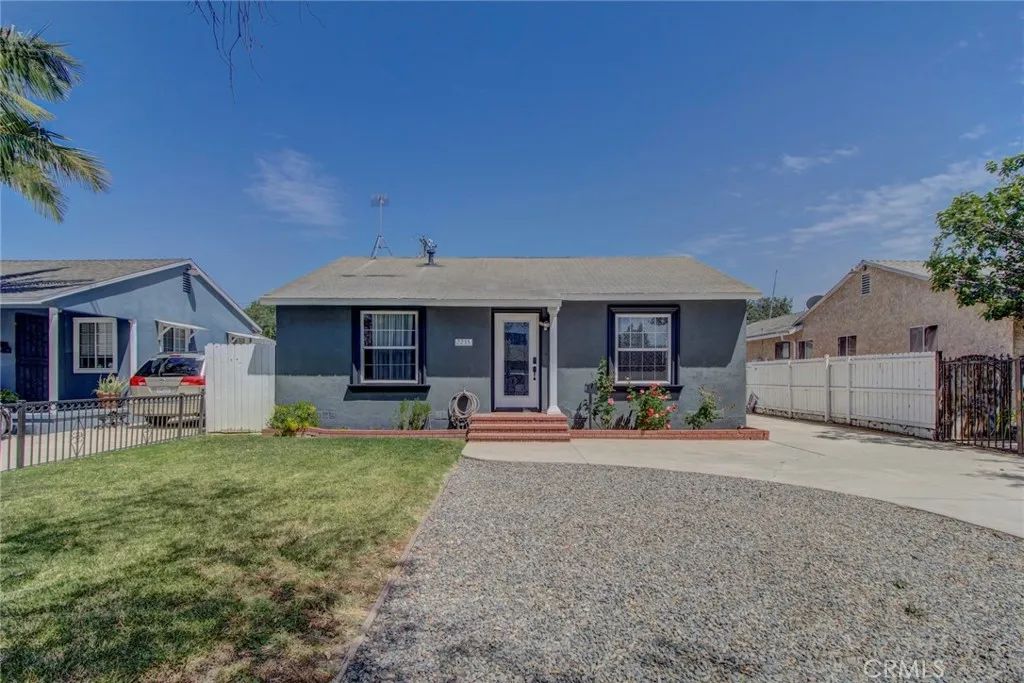 2235 S Parton Street, Santa Ana, CA 92707