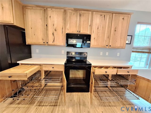 9265 Sedgehill Ct, Mechanicsville, VA 23116