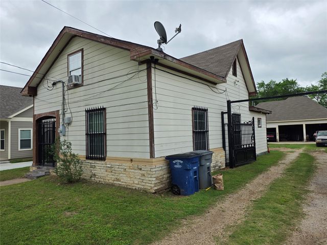 2210 Eugene Street, Dallas, TX 75215