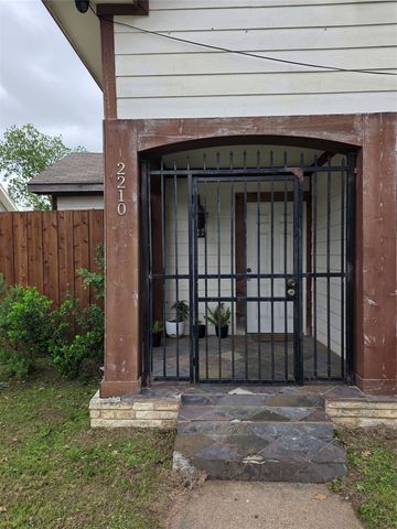 2210 Eugene Street, Dallas, TX 75215