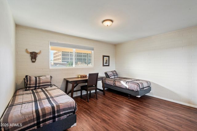 1908 W BERRIDGE Lane 11, Phoenix, AZ 85015