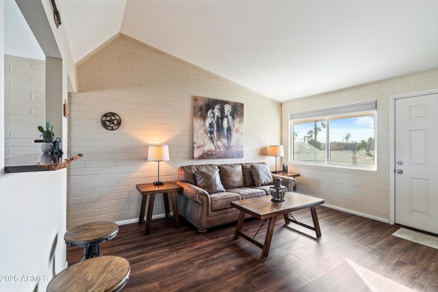 1908 W BERRIDGE Lane 11, Phoenix, AZ 85015