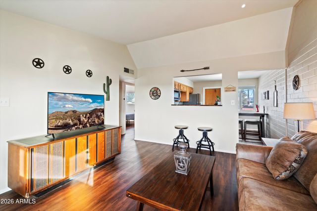 1908 W BERRIDGE Lane 11, Phoenix, AZ 85015