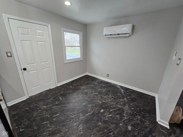 6250 Maple Lawn Road, Indianapolis, IN 46241