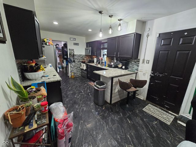 6250 Maple Lawn Road, Indianapolis, IN 46241