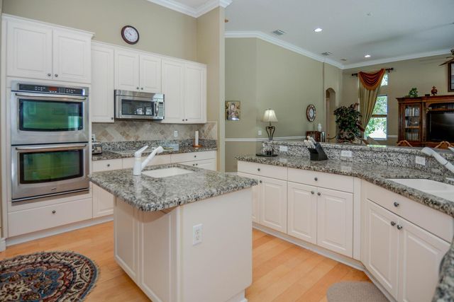 4676 Manderly Drive, Wellington, FL 33449
