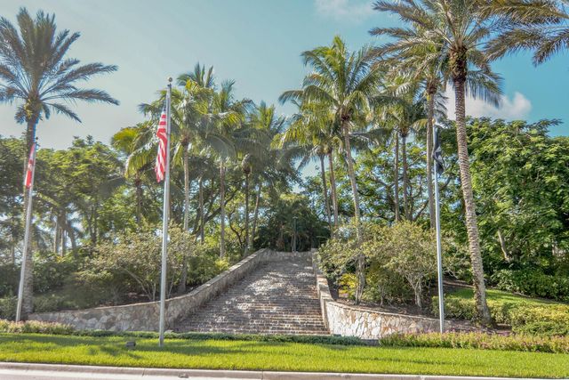 4676 Manderly Drive, Wellington, FL 33449