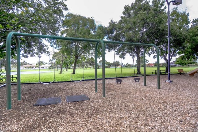 4676 Manderly Drive, Wellington, FL 33449