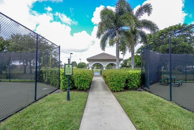 4676 Manderly Drive, Wellington, FL 33449