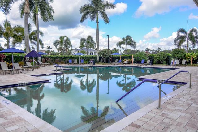 4676 Manderly Drive, Wellington, FL 33449