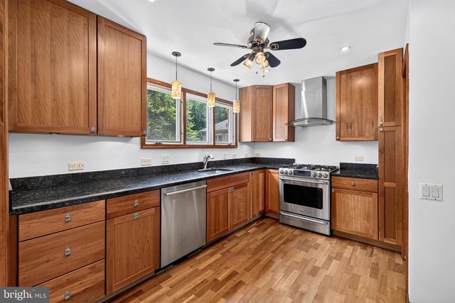 13 GUY CT, Rockville, MD 20850