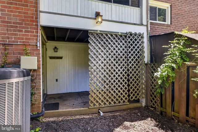 13 GUY CT, Rockville, MD 20850