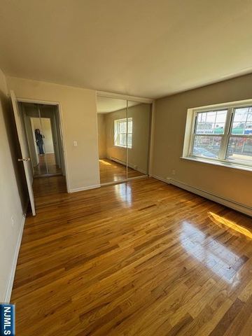 79 Washington Avenue 5, Dumont, NJ 07628