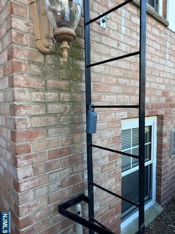 79 Washington Avenue 5, Dumont, NJ 07628