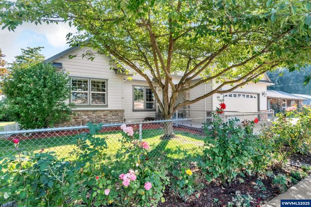 496 Tierra Ct NE, Salem, OR 97301