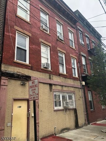 505 5th St, Union City, NJ 07087
