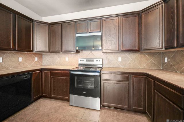 6742 Silver Springs Dr, Greenwell Springs, LA 70739