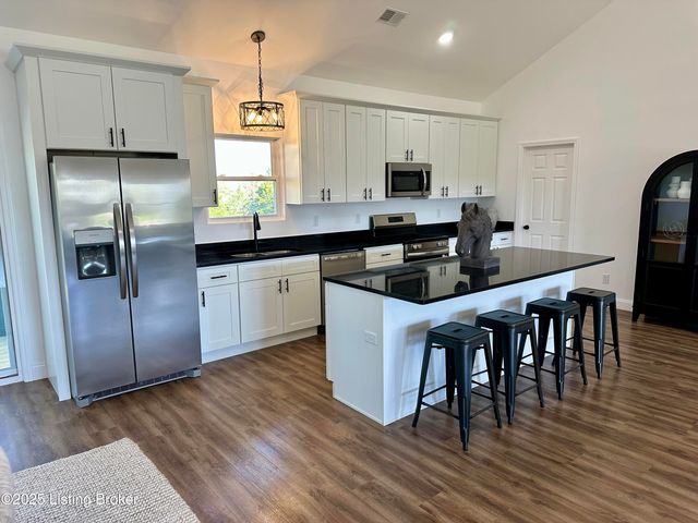 112 Sunny Ln, Sanders, KY 41083