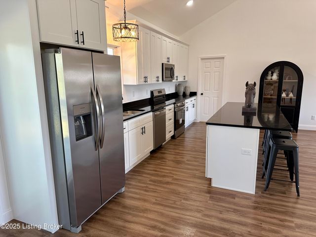 112 Sunny Ln, Sanders, KY 41083