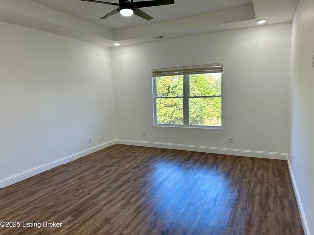 112 Sunny Ln, Sanders, KY 41083