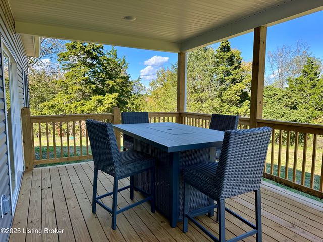 112 Sunny Ln, Sanders, KY 41083