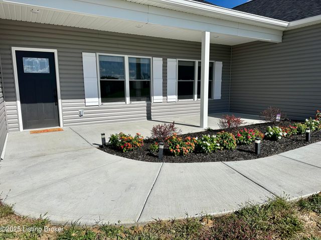 112 Sunny Ln, Sanders, KY 41083