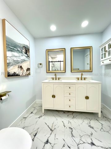 2 William Hilton Pkwy Apt 202, Hilton Head Island, SC 29926