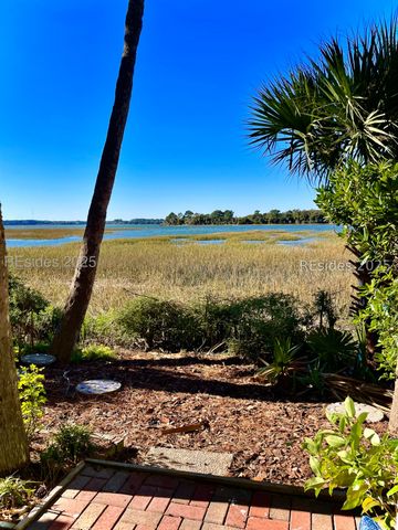 2 William Hilton Pkwy Apt 202, Hilton Head Island, SC 29926